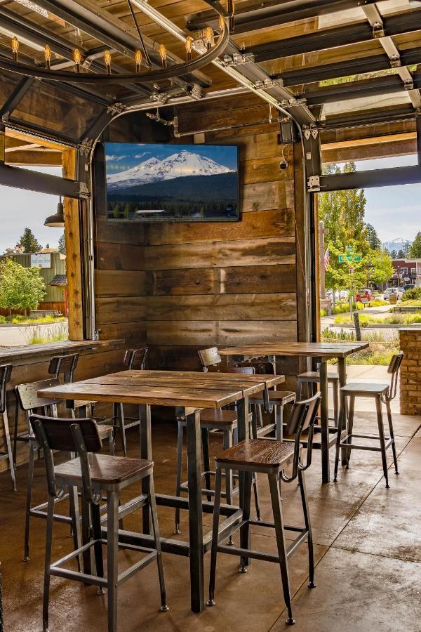 Ski Inn Taphouse Hotel Sisters Zewnętrze zdjęcie