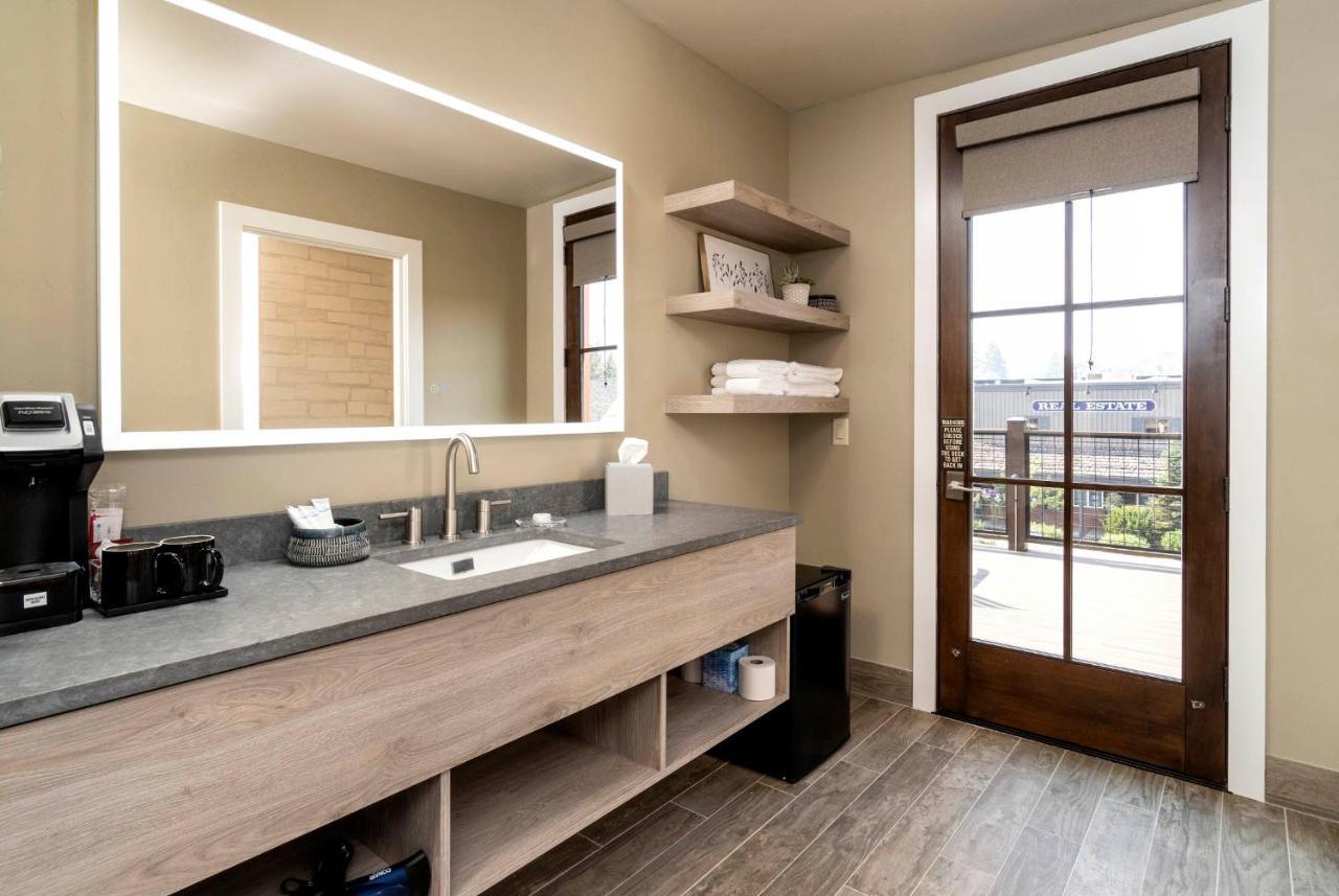 Ski Inn Taphouse Hotel Sisters Zewnętrze zdjęcie